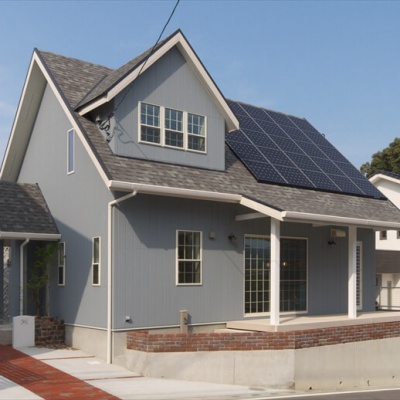 ドーマー窓から見える景色　外観　駐車場